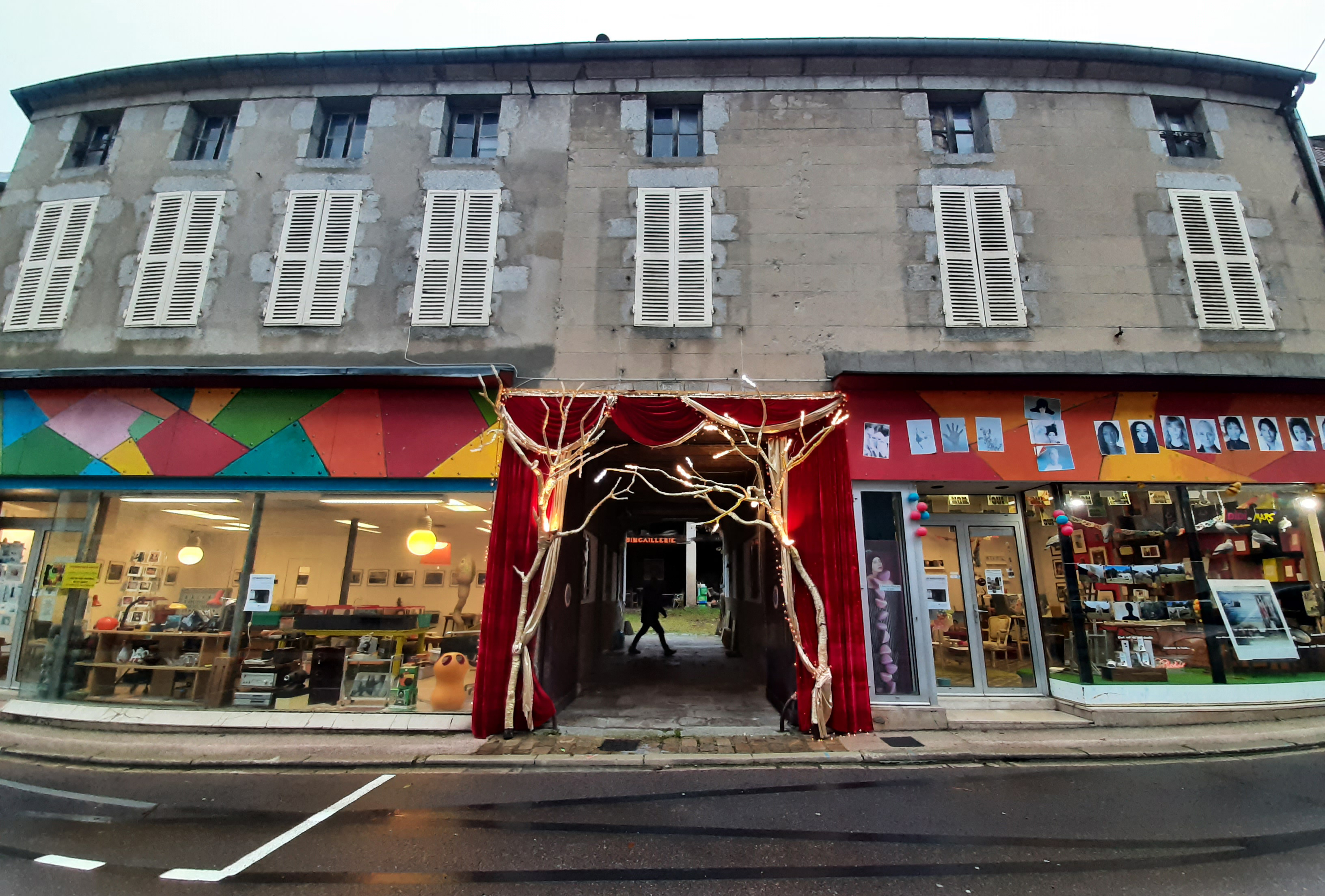 Marché de Noël de Lormes, 2021 - Samedi 18 décembre Décors Fabrice Doux