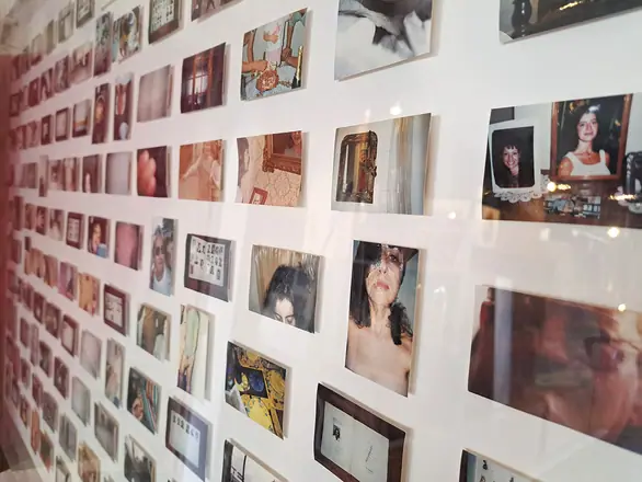 Autodispersée, photographie 2 sur 98