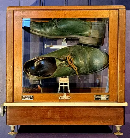 Les chaussures vertes, photographie 1 sur 20